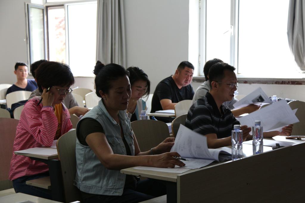 理学院2017届化学化工与电科专业毕业生答辩圆满结束插图(1)