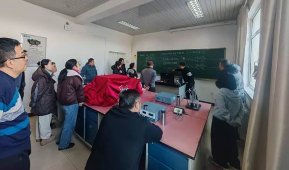 e762a201947abda580e3638d3edf543