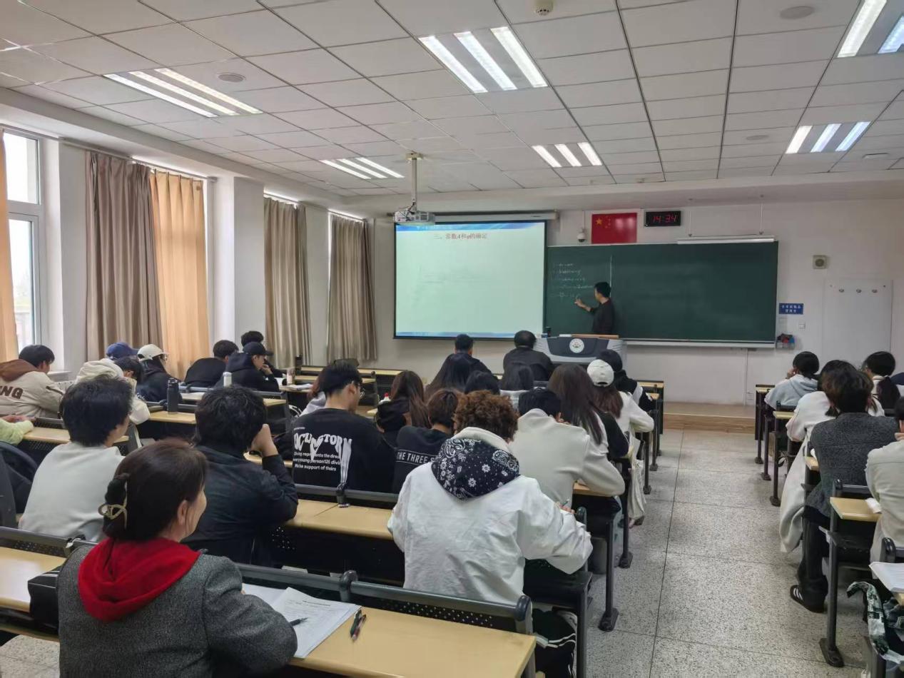 2ecf72a4a44bba84efb8d8490584440